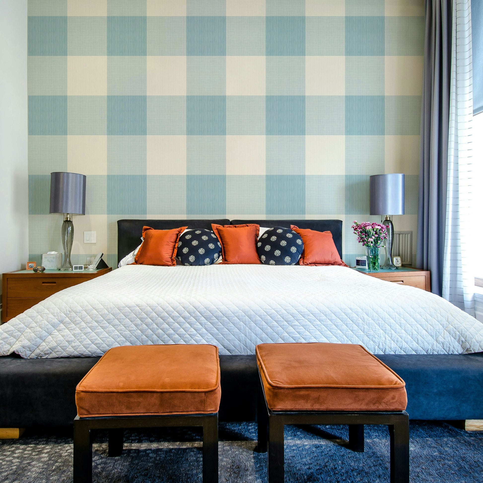 Rustic checkered wallpaper in soft blue tones

