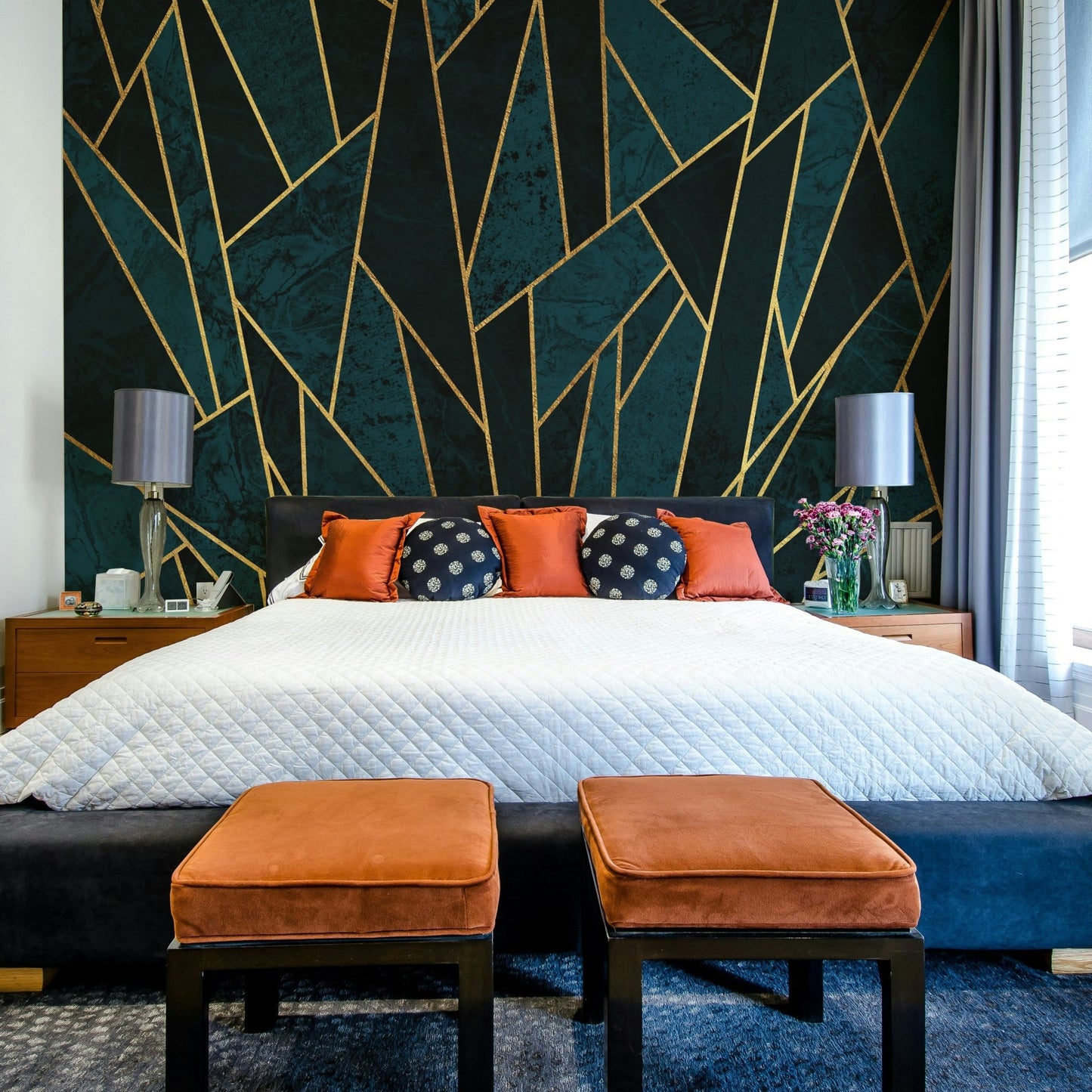 Shattered deep blue mosaic and gold mural for luxurious décor

