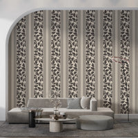 Vintage Trailing Foliage Cream Wallpaper⁠