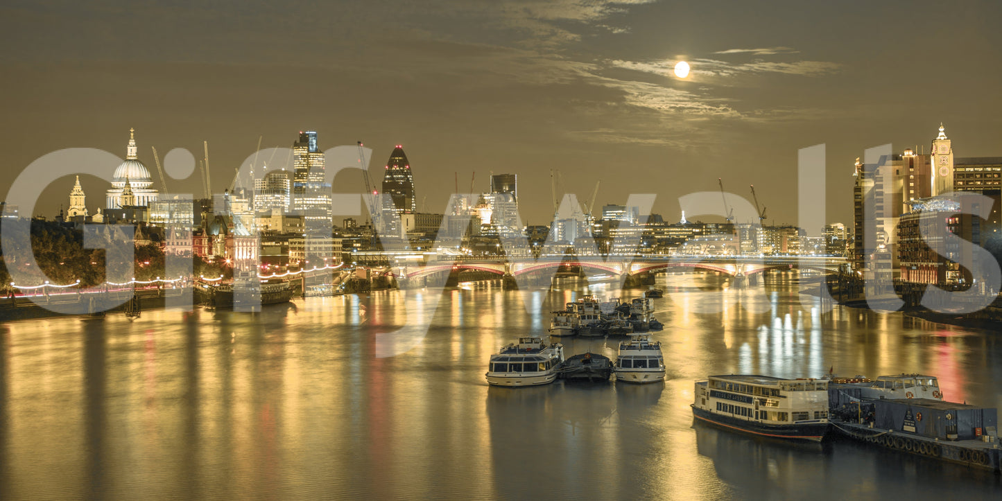 Removable wallpaper London Nights warm sepia tones breathtaking metropolis.
