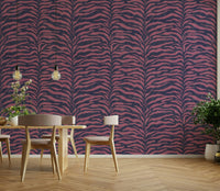 This piece is ideal for a classic or modern interior.
